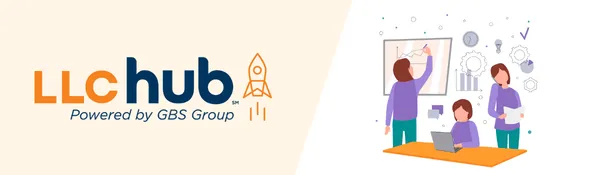 Logotipo «LLC hub, Powered by GBS Group» junto a una ilustración de un equipo ante un tablero